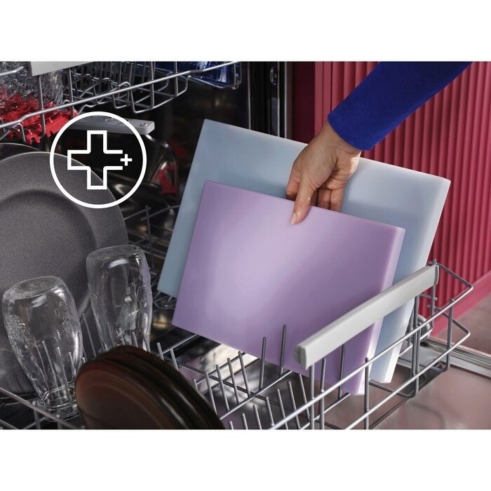 FlexHolder за големи кухненски принадлежности в съдомиялна AEG GF6200C2SNM