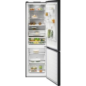 Комбиниран хладилник с фризер Electrolux TNL6HC37K2 – отворен изглед